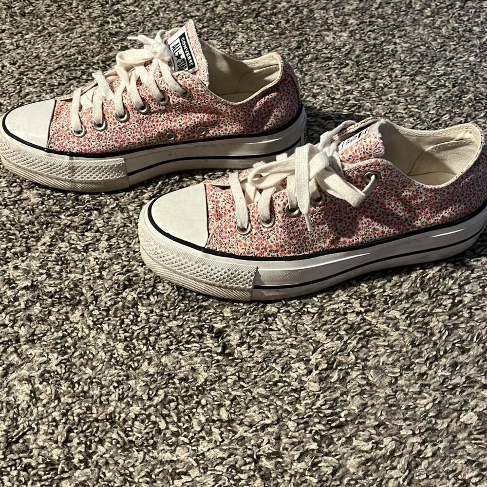 Converse Womens 7.5 Pink Flower Design Girly Hipster Grunge Shoes - Picture 3 of 8
